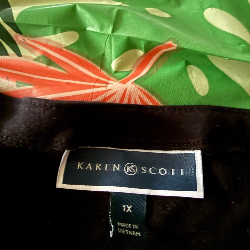 Karen Scott Embellished Jewels Dragonfly Butterfly Black Top 1X - Picture 4 of 4